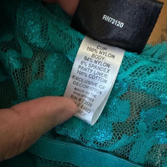 FREDERICK'S OF HOLLYWOOD Ruffled Sheer Cami / Nightgown Slip Green - Picture 9 of 11